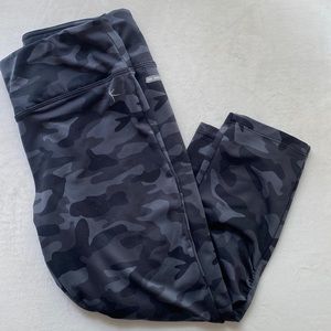 Danskin Camo High-Waisted Capri Leggings